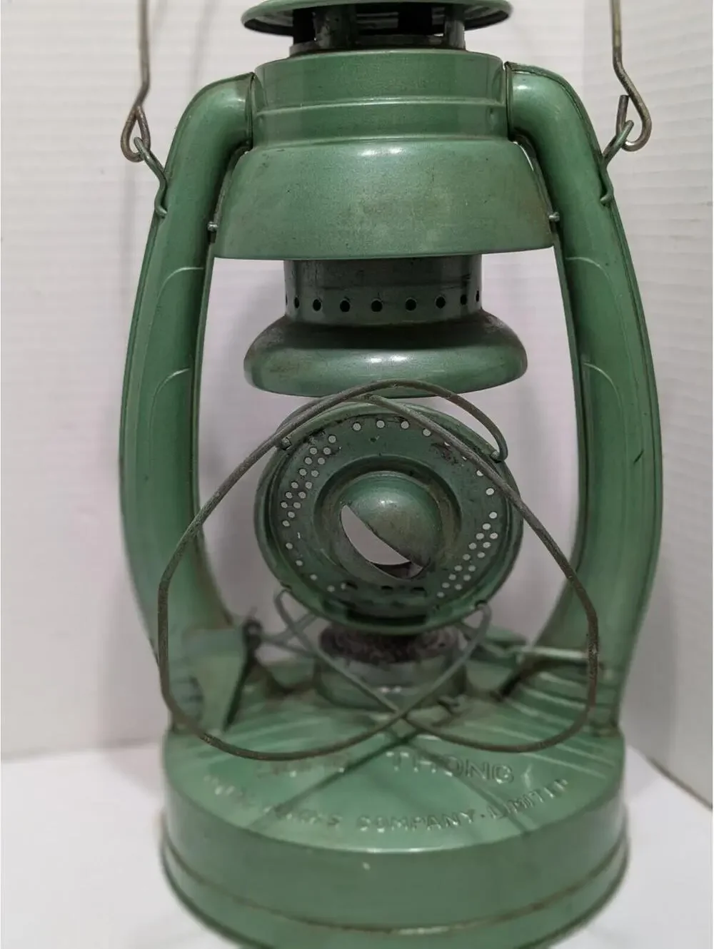 Collectible Hong Thong No. 462 Green Hurricane Lantern Vintage Oil Lamp Thailand